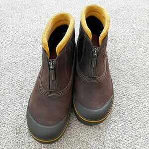 Clarks Muckers rugged waterproof leather winter ankle boots with zip-front